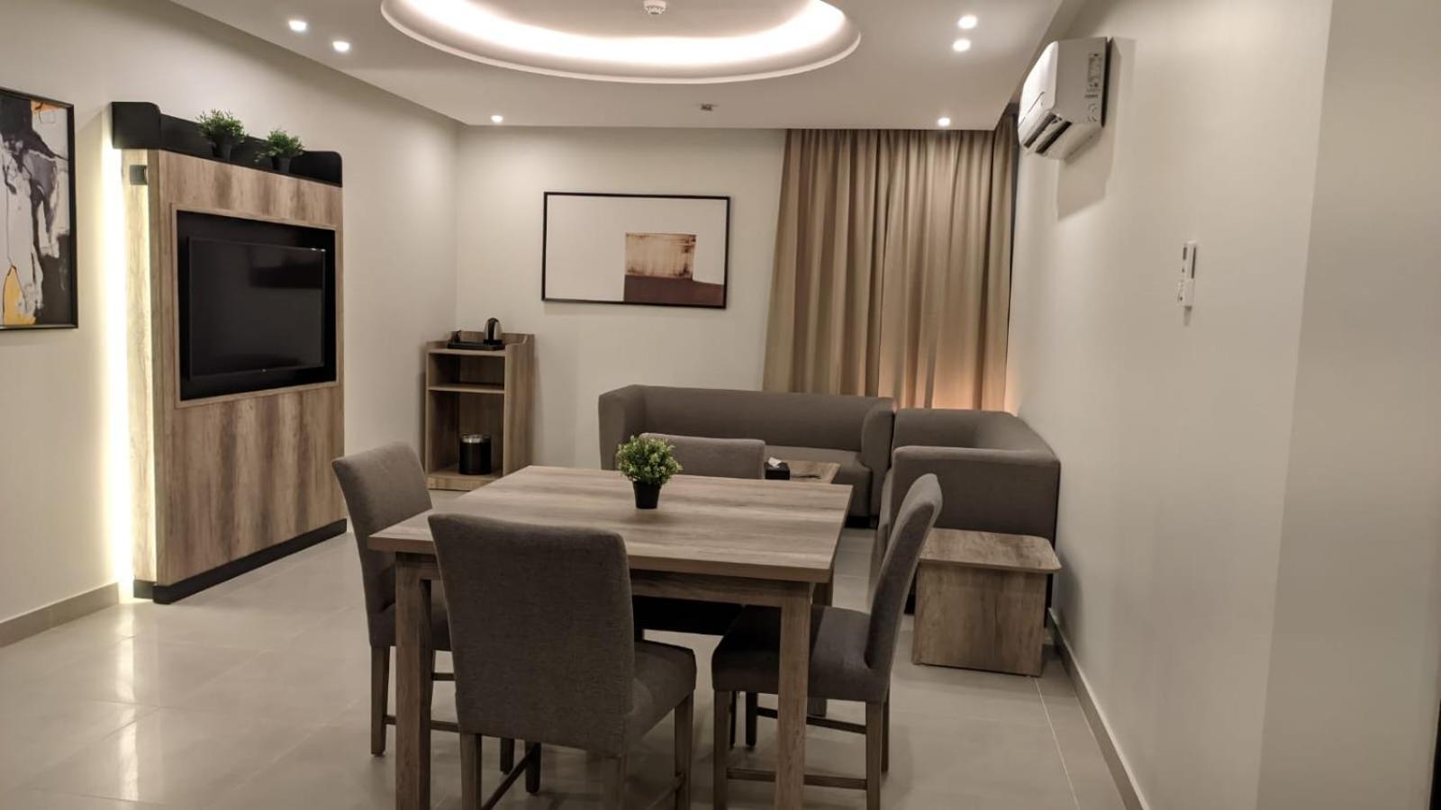 المكارم بارك للشقق المخدومة Apartemen